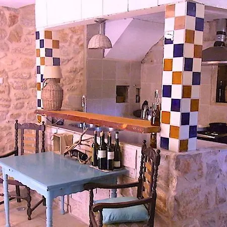 Hvareno Bed & Breakfast 3*